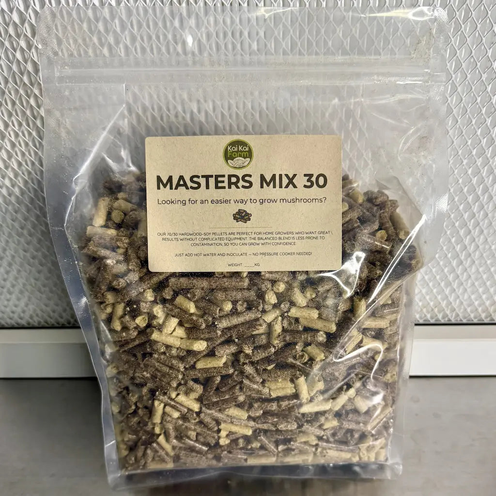 1KG bag of masters mix mushroom 30% soy hull substrate pellets ideal for hot water pasteurisation