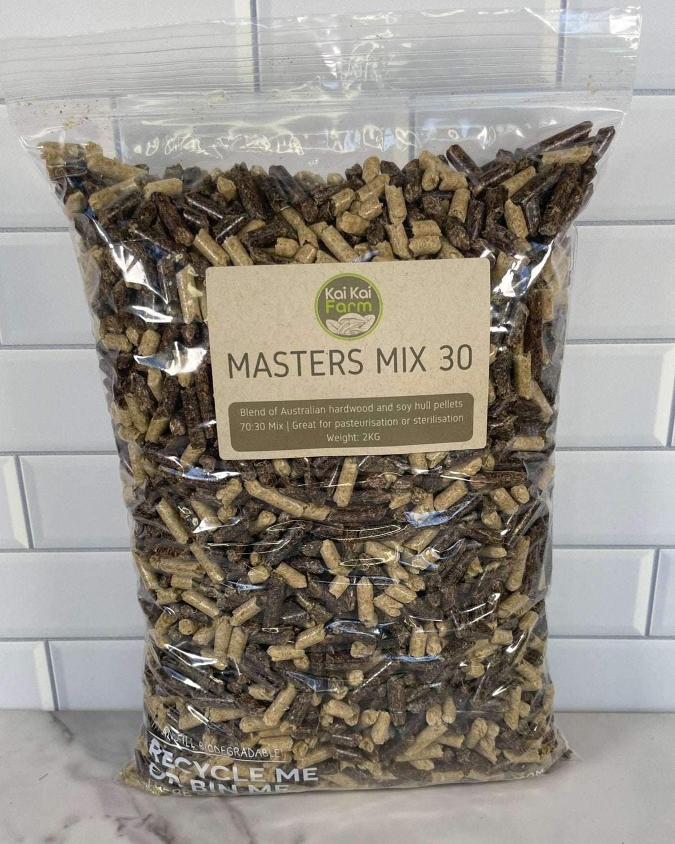 2KG bag of Masters Mix 70% Hardwood : 30% Soy Hull Pellets